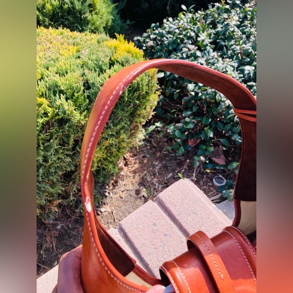 Dooney & Bourke Toscana Leather Shoulder Bag - Picture 11 of 12